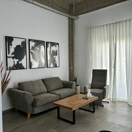 Industrial Loft Comfort Living Iraklio Exterior foto